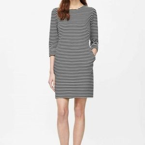 COS Black White Striped 3/4 Sleeve Mini Dress Scoop neck Minimalism Clean Girl
